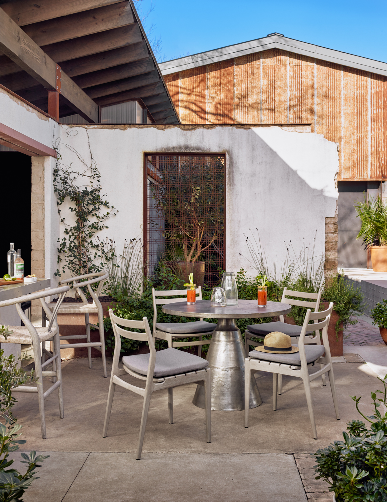 Fiona Outdoor Table 3